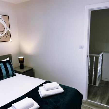 2 Bedroom Serviced Apartment ロンドン エクステリア 写真